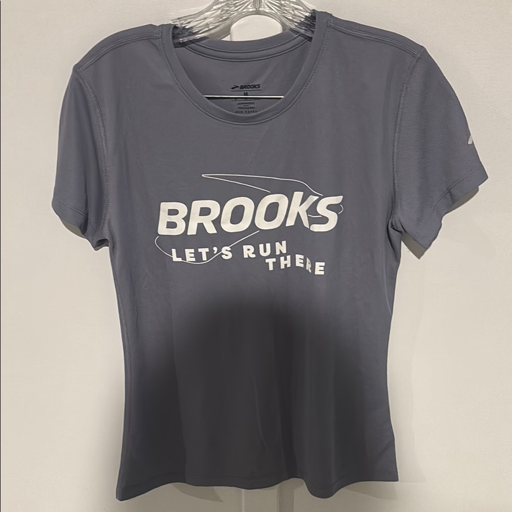 Brooks Women's Gray Running Top